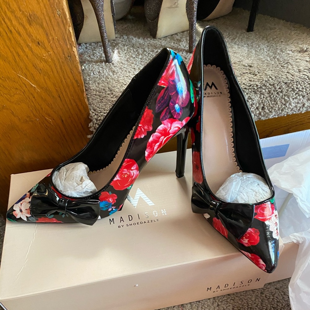 Brand New in box Floral
